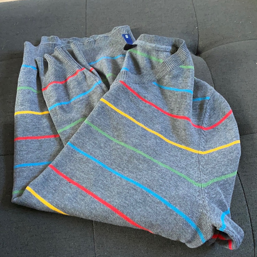 H&M v neck lite sweater. Colorful and thin.